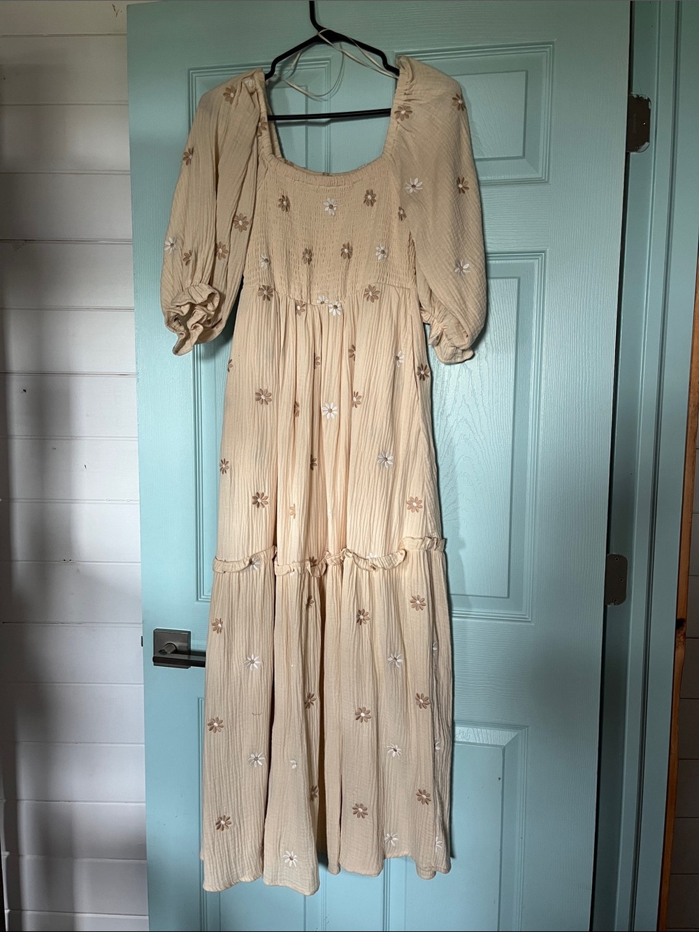 Women’s Cream Floral Maxi Dress with Puff Sleeves NWOT